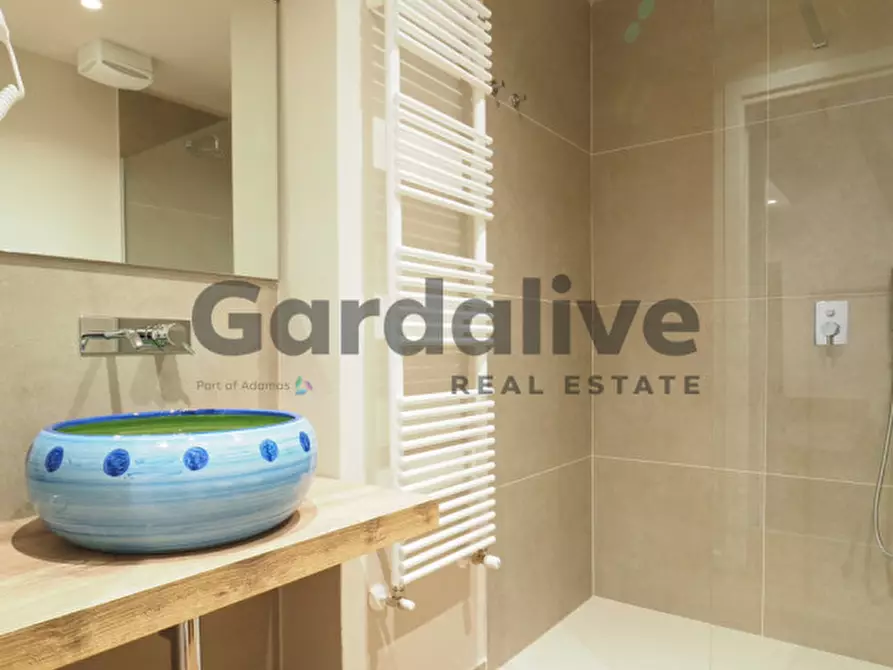 Immagine 15 di Appartamento in vendita  in Piazza San Martino a Moniga Del Garda