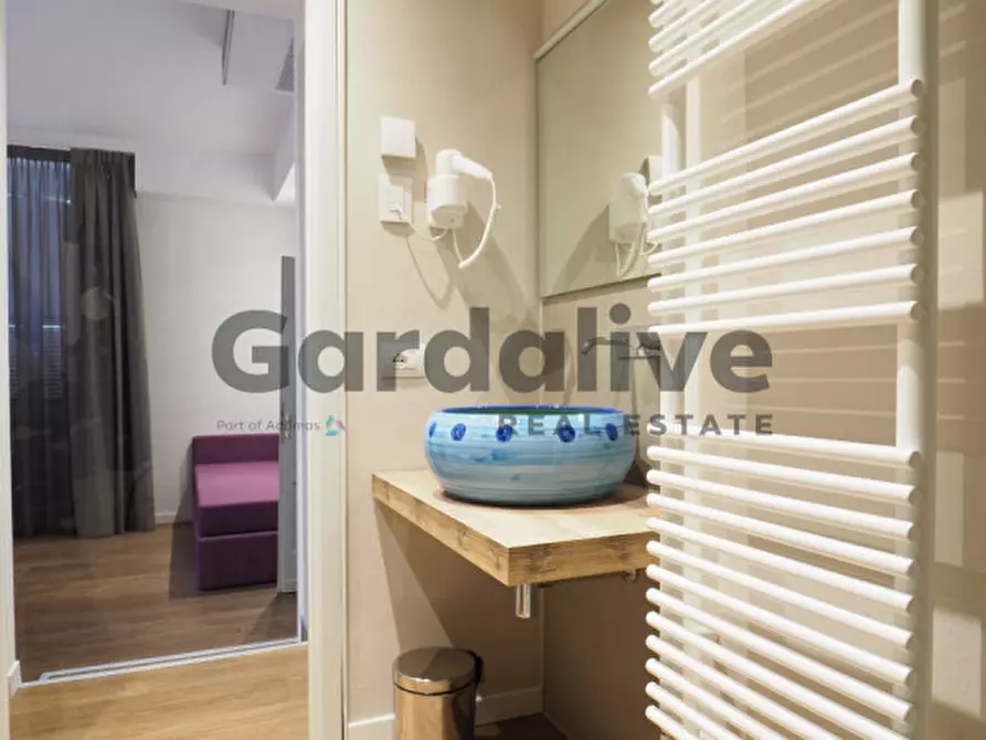 Immagine 17 di Appartamento in vendita  in Piazza San Martino a Moniga Del Garda