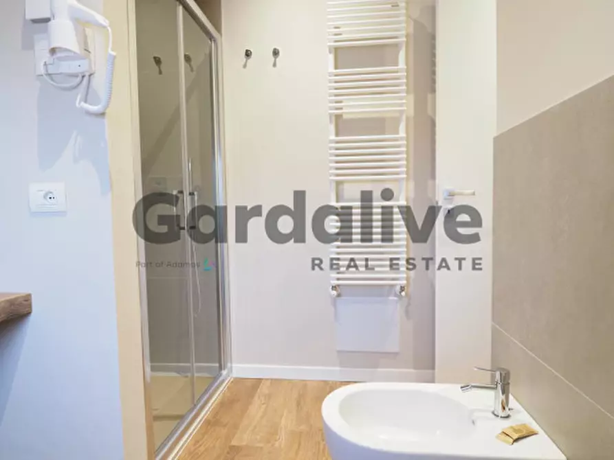 Immagine 23 di Appartamento in vendita  in Piazza San Martino a Moniga Del Garda