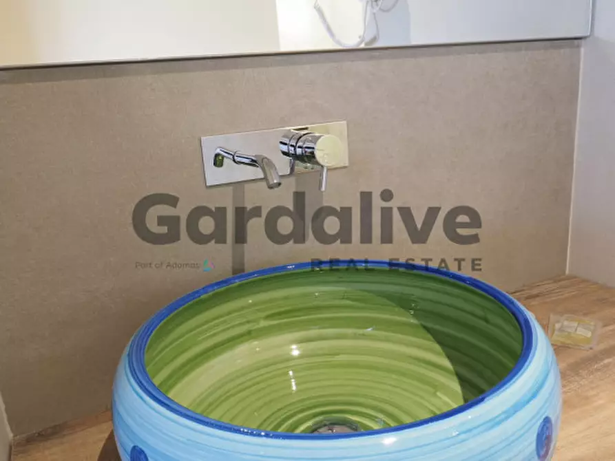 Immagine 24 di Appartamento in vendita  in Piazza San Martino a Moniga Del Garda