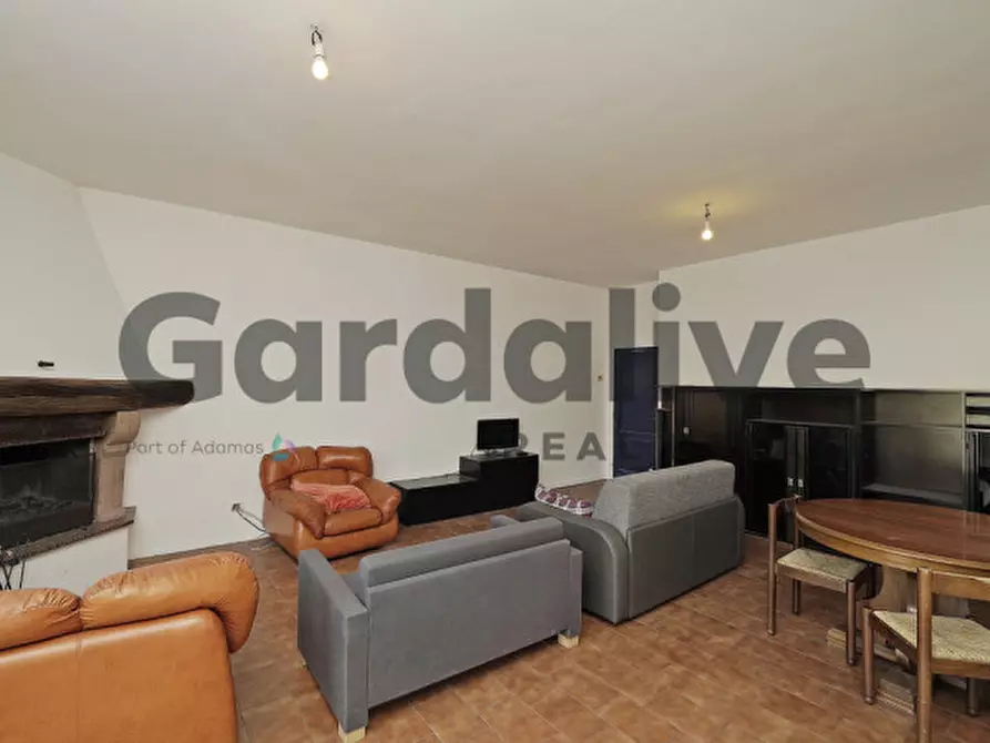 Immagine 7 di Appartamento in vendita  in Via Dante Alighieri a Moniga Del Garda