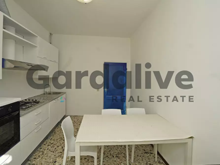 Immagine 11 di Appartamento in vendita  in Via Dante Alighieri a Moniga Del Garda