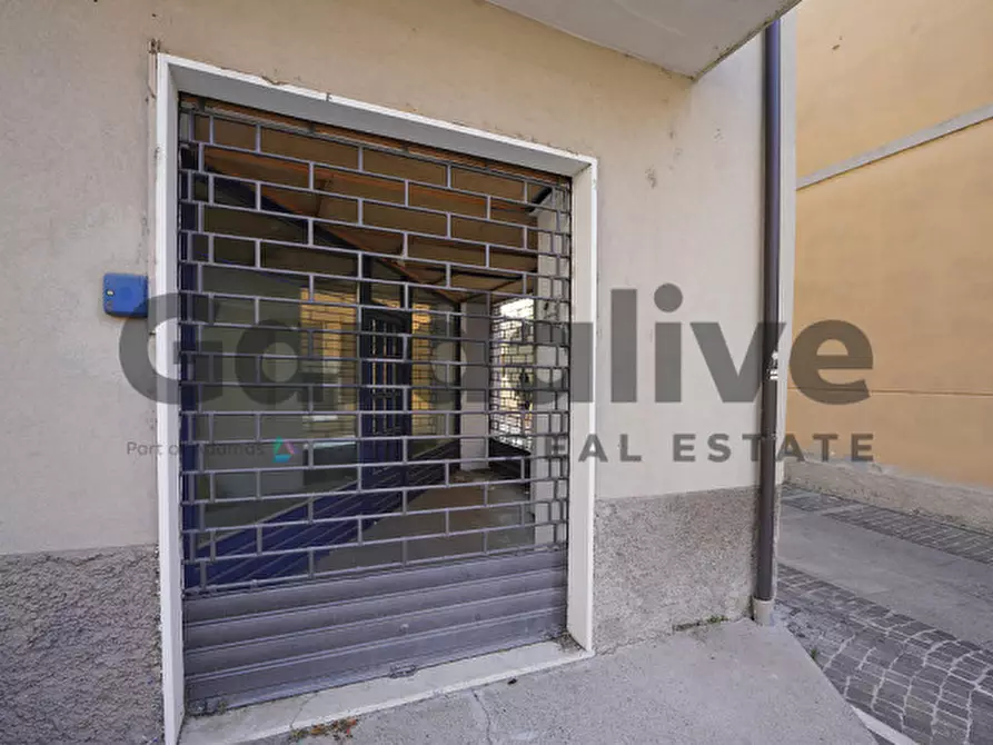 Immagine 21 di Appartamento in vendita  in Via Dante Alighieri a Moniga Del Garda