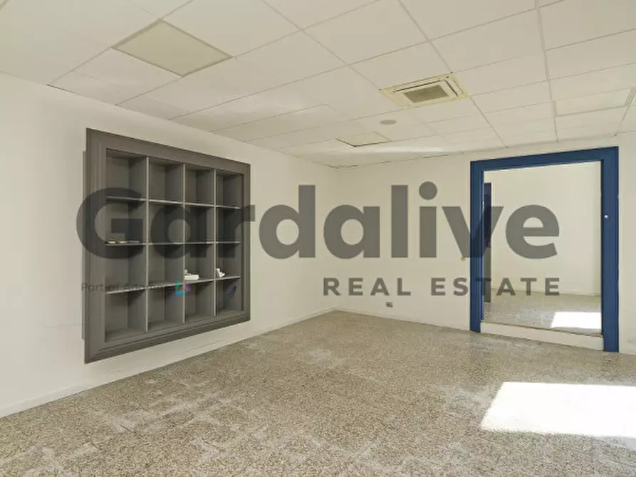 Immagine 23 di Appartamento in vendita  in Via Dante Alighieri a Moniga Del Garda