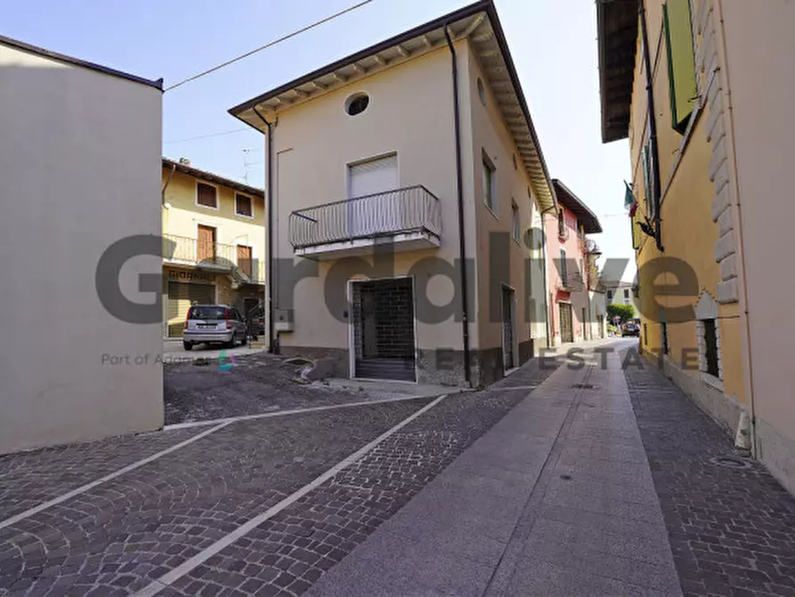 Immagine 27 di Appartamento in vendita  in Via Dante Alighieri a Moniga Del Garda