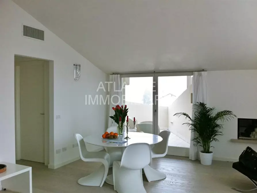 Immagine 3 di Attico in vendita  in viale dei Pini a Riccione