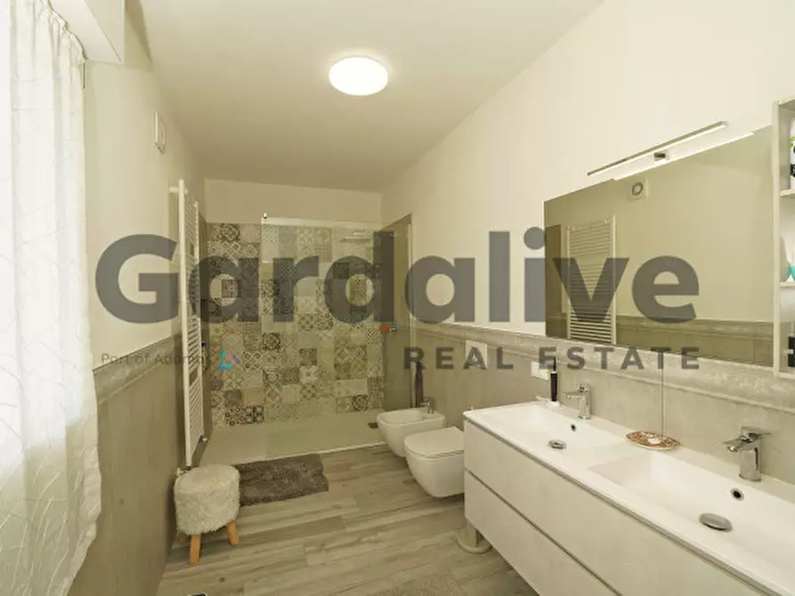 Immagine 47 di Casa bifamiliare in vendita  in Via benaco,54 a Puegnago Sul Garda