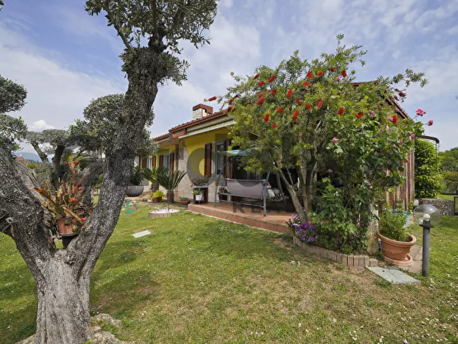 Immagine 6 di Casa indipendente in vendita  in Via del rio a Puegnago Sul Garda