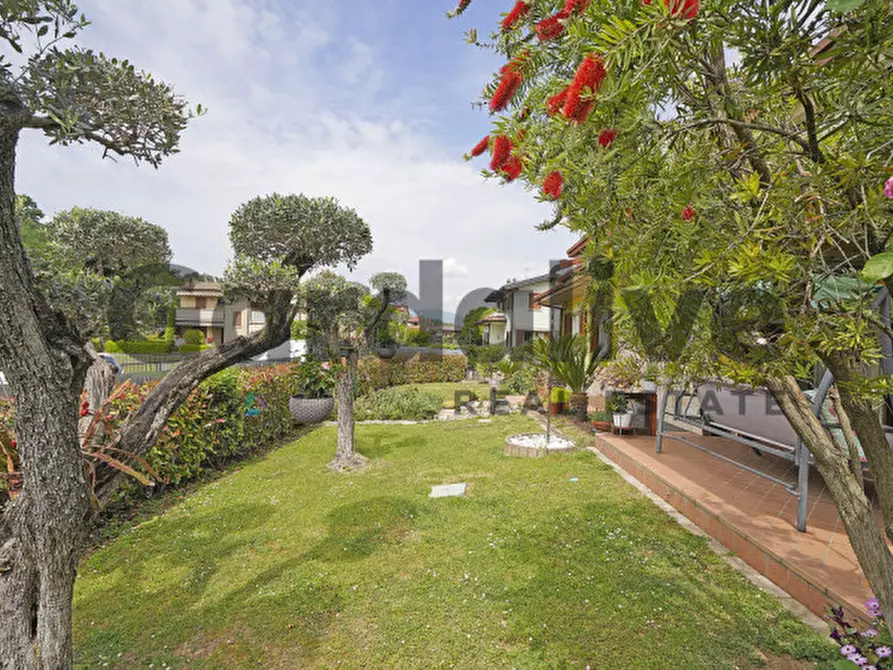 Immagine 7 di Casa indipendente in vendita  in Via del rio a Puegnago Sul Garda