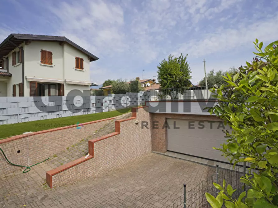 Immagine 9 di Casa indipendente in vendita  in Via del rio a Puegnago Sul Garda