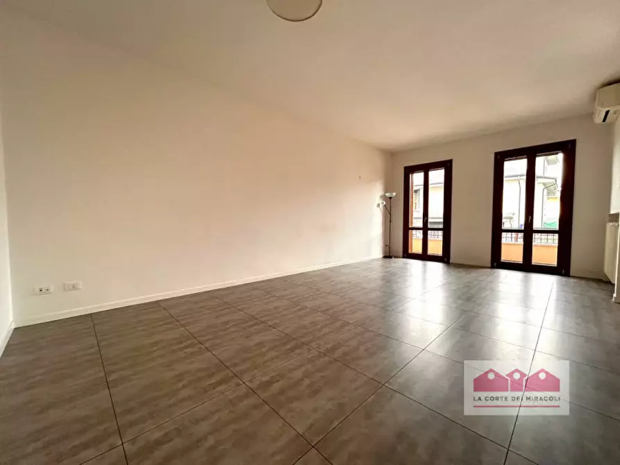 Immagine 12 di Casa bifamiliare in affitto  in Via delle Rose a Caldogno