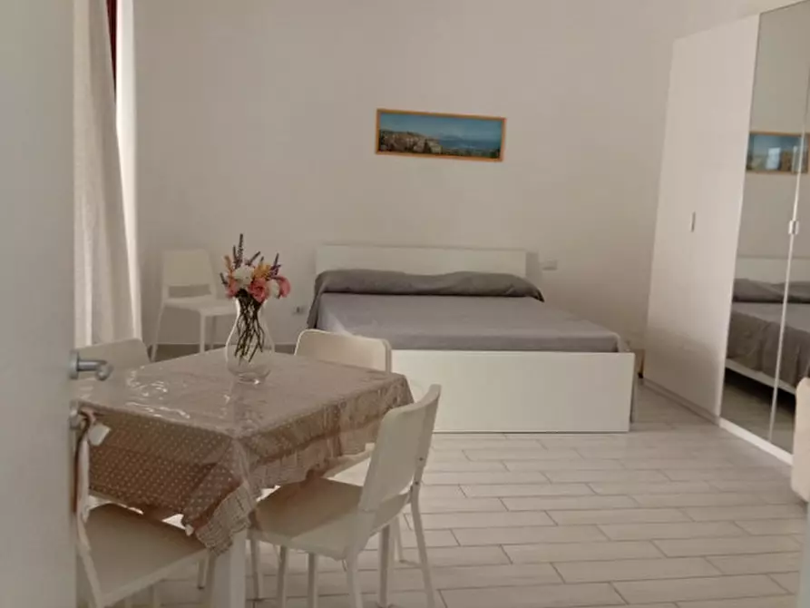 Immagine 27 di Appartamento in affitto  in Vico Trucco a Napoli