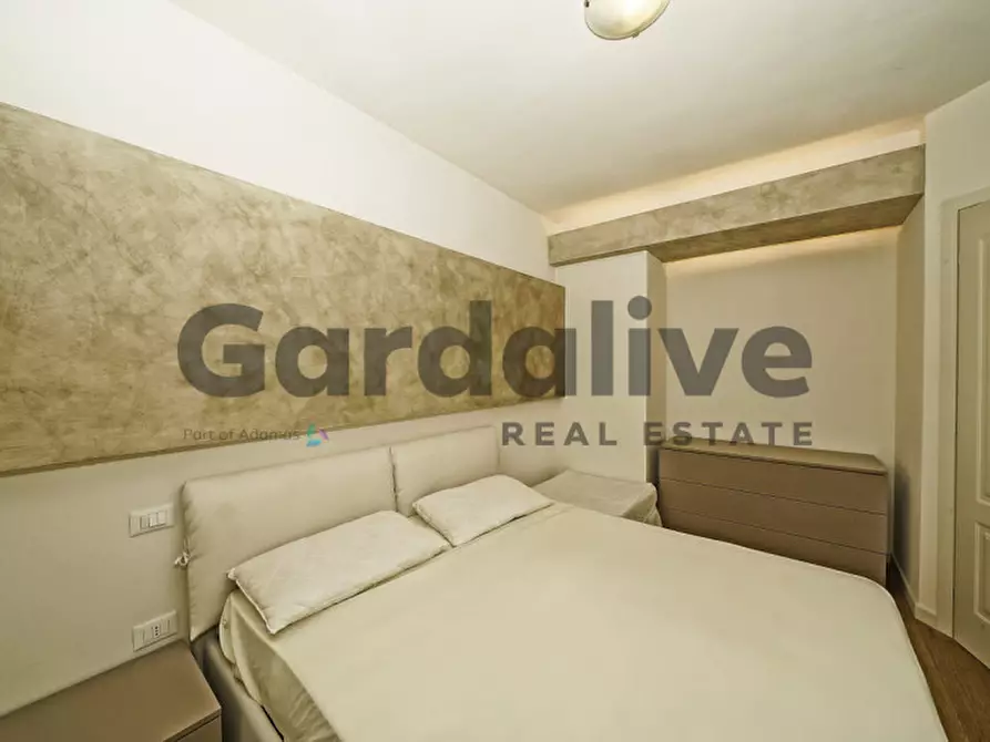 Immagine 27 di Villa in vendita  a Manerba Del Garda