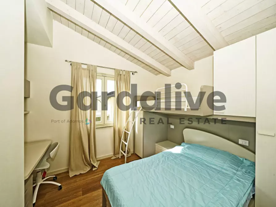 Immagine 31 di Villa in vendita  a Manerba Del Garda