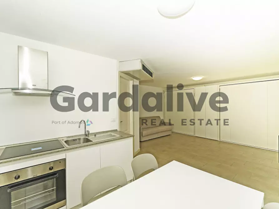 Immagine 38 di Villa in vendita  a Manerba Del Garda