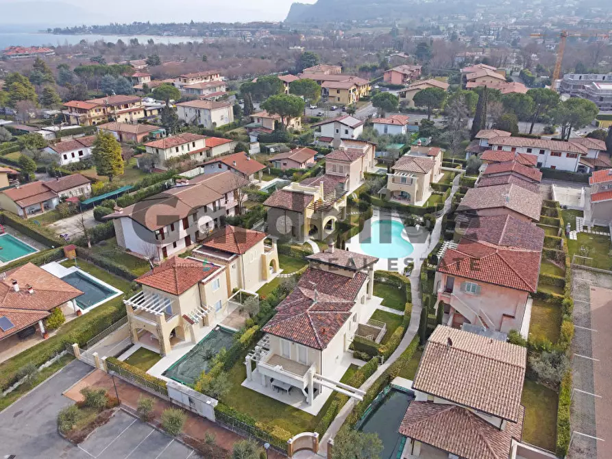 Immagine 42 di Villa in vendita  a Manerba Del Garda