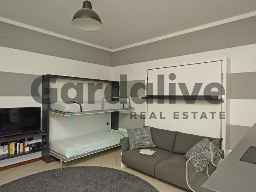 Immagine 5 di Appartamento in vendita  in via borgo alto 17 a Puegnago Sul Garda