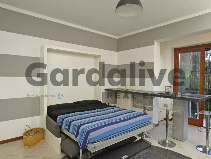 Immagine 8 di Appartamento in vendita  in via borgo alto 17 a Puegnago Sul Garda