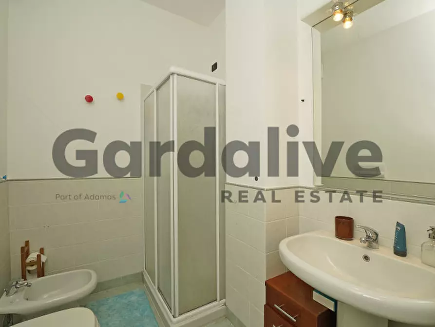 Immagine 13 di Appartamento in vendita  in via borgo alto 17 a Puegnago Sul Garda