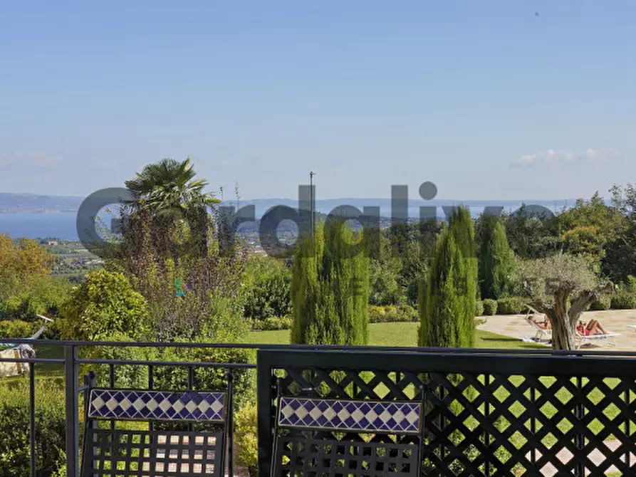 Immagine 10 di Appartamento in vendita  in Via Borgo Alto 17 a Puegnago Sul Garda