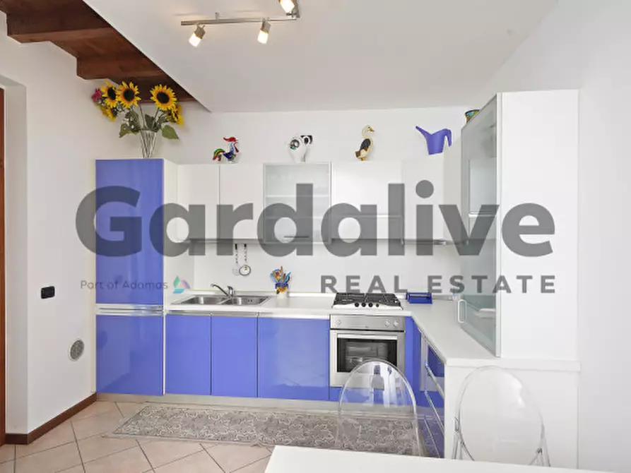 Immagine 20 di Appartamento in vendita  in Via Borgo Alto 17 a Puegnago Sul Garda