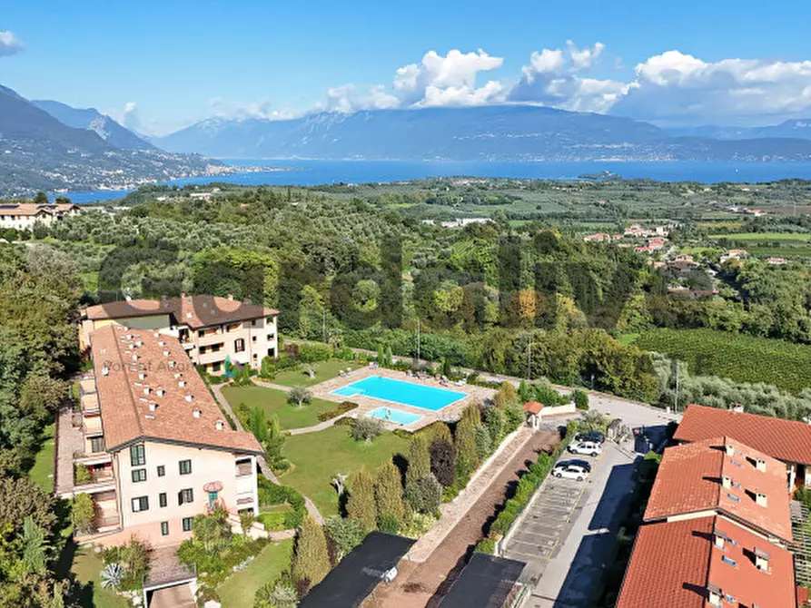 Immagine 46 di Appartamento in vendita  in Via Borgo Alto 17 a Puegnago Sul Garda