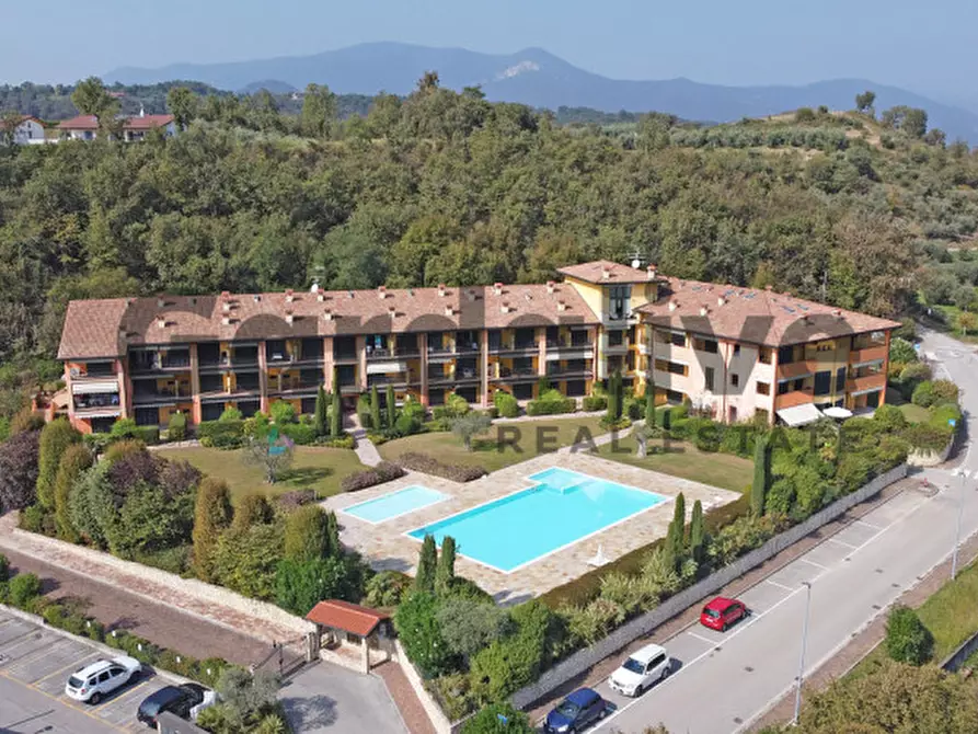 Immagine 24 di Appartamento in vendita  in Via Borgo alto, 17 a Puegnago Sul Garda