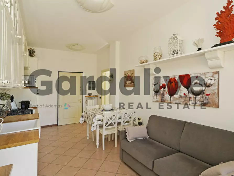 Immagine 16 di Appartamento in vendita  in Via Borgo alto 17 a Puegnago Sul Garda