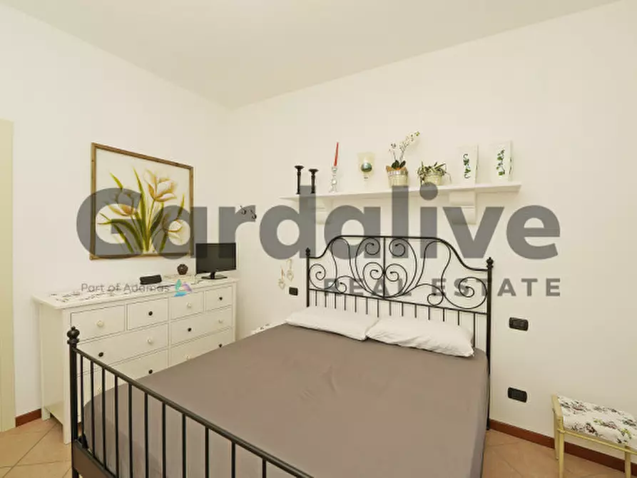 Immagine 25 di Appartamento in vendita  in Via Borgo alto 17 a Puegnago Sul Garda