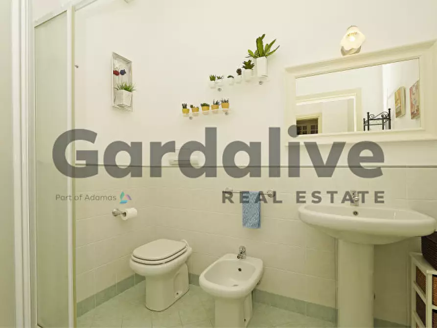 Immagine 26 di Appartamento in vendita  in Via Borgo alto 17 a Puegnago Sul Garda