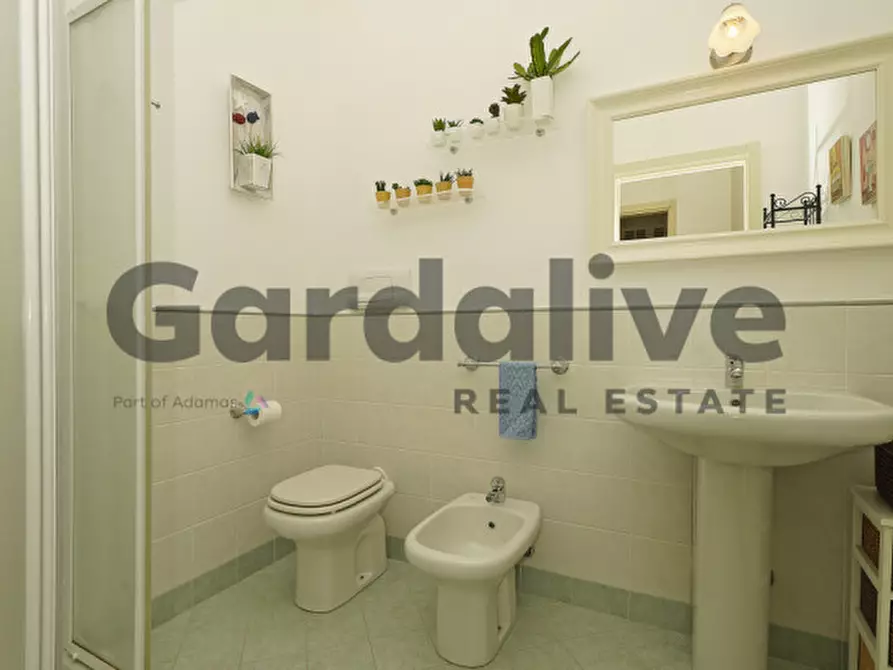 Immagine 27 di Appartamento in vendita  in Via Borgo alto 17 a Puegnago Sul Garda