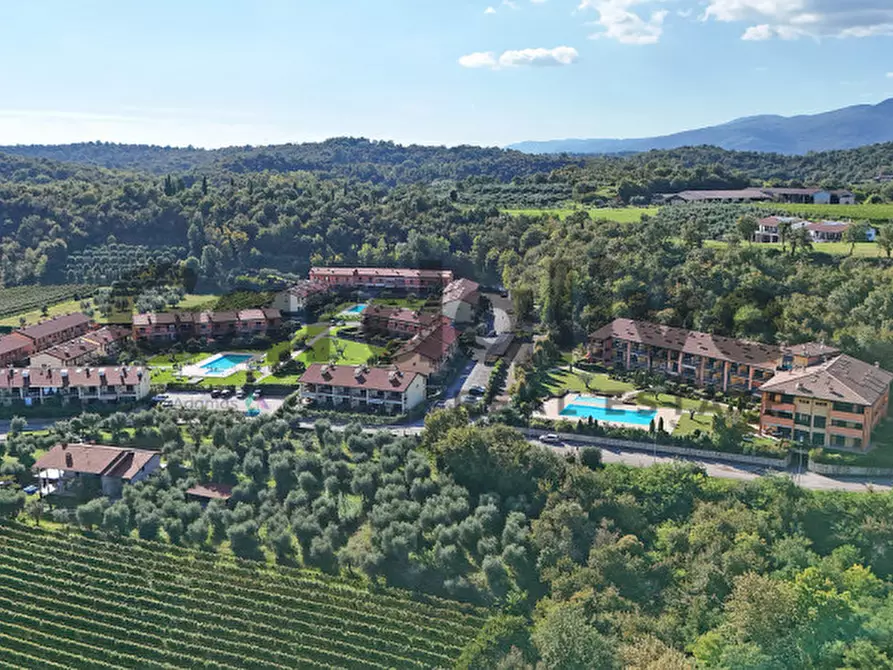 Immagine 40 di Appartamento in vendita  in Via Borgo alto 17 a Puegnago Sul Garda