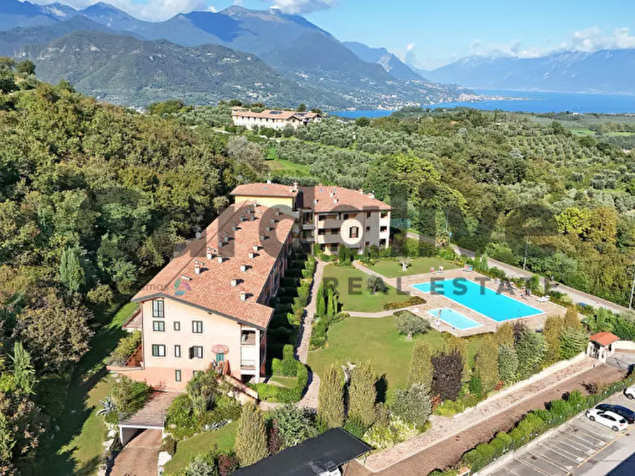 Immagine 42 di Appartamento in vendita  in Via Borgo alto 17 a Puegnago Sul Garda