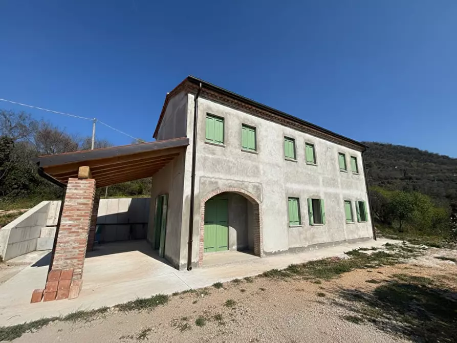 Immagine 1 di Villa in vendita  in vIA MONTà pICCOLO a Arqua' Petrarca