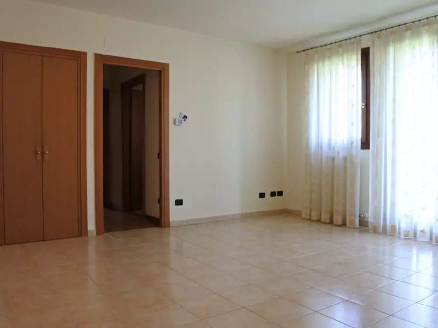 Immagine 1 di Appartamento in vendita  a Ronca'
