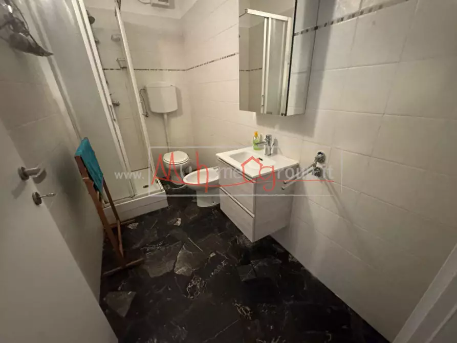 Immagine 10 di Camera in affitto  in Via Antonio Pertile a Padova