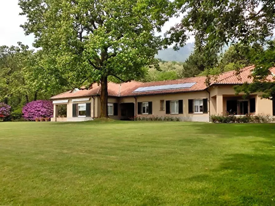 Immagine 1 di Villa in vendita  a Noventa Padovana