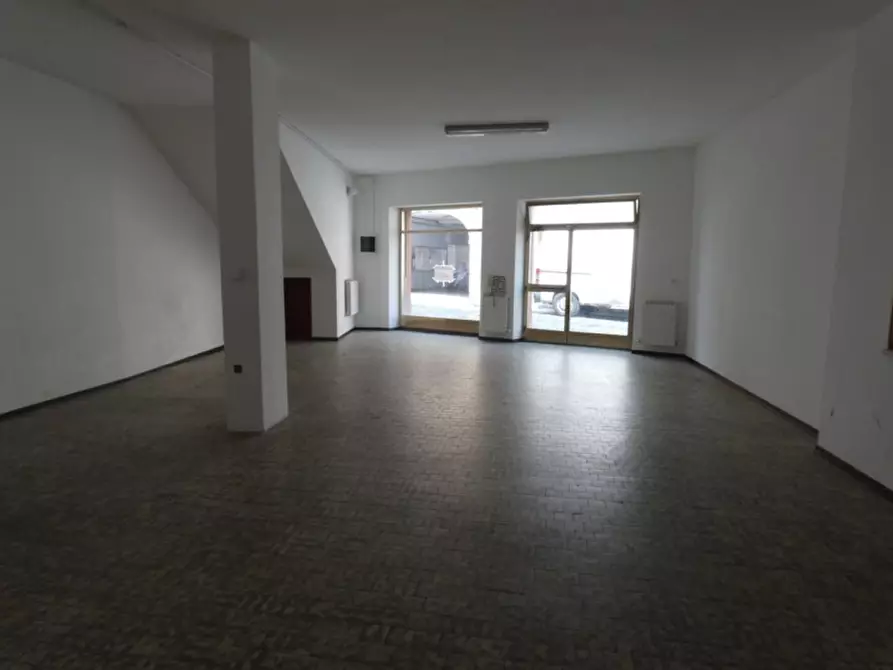 Immagine 3 di Negozio in vendita  in corso Roma, 29 a Acqualagna