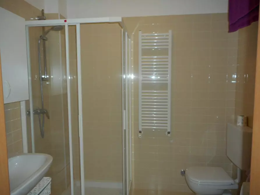 Immagine 12 di Palazzo in vendita  in via alberi a Vicenza