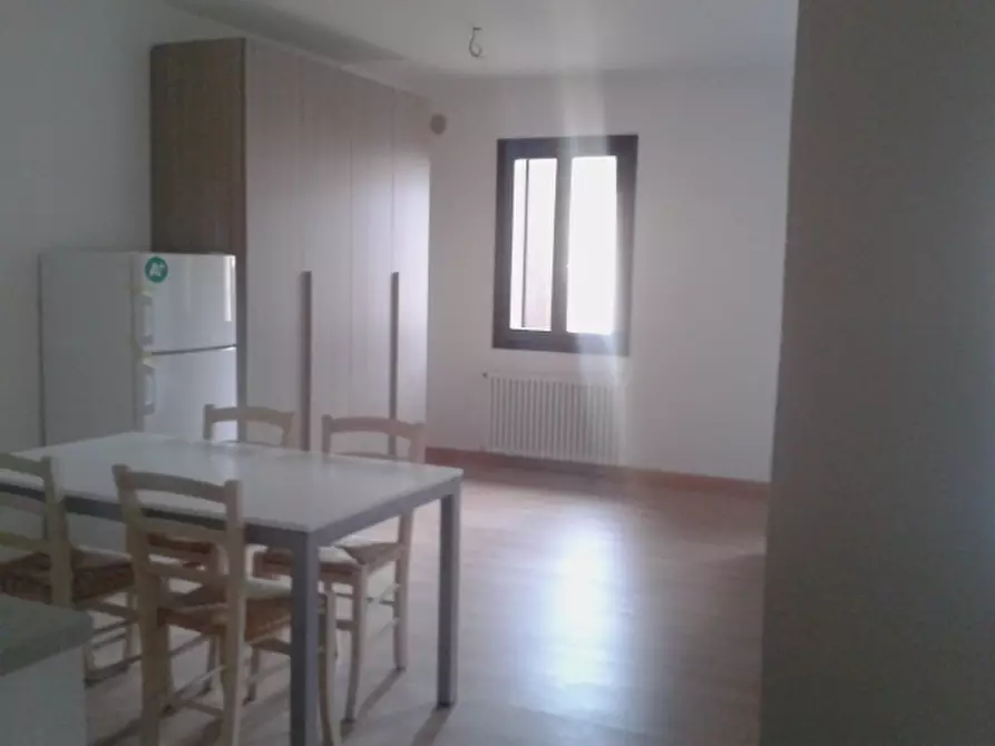 Immagine 16 di Palazzo in vendita  in via alberi a Vicenza