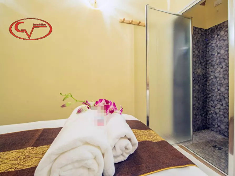 Immagine 11 di Attività commerciale in vendita  in via cennano a Montevarchi