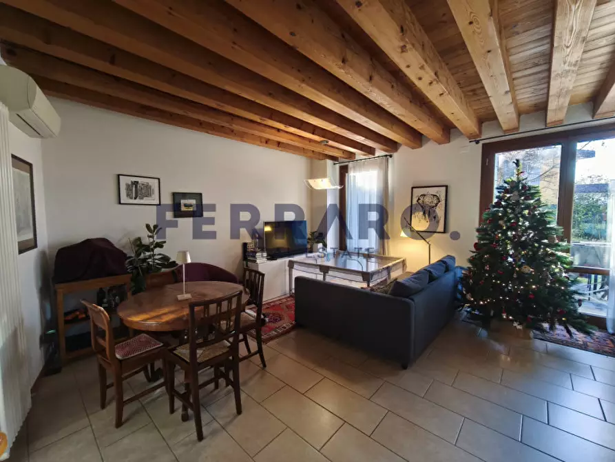 Immagine 1 di Villetta a schiera in affitto  in Via Maso a Paese