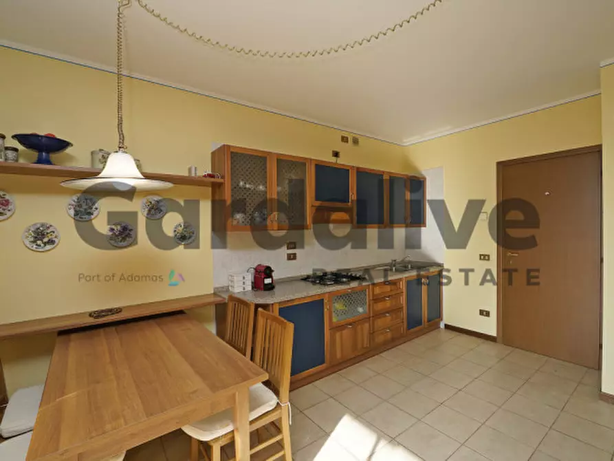 Immagine 7 di Appartamento in vendita  in Via Cabasse a Padenghe Sul Garda