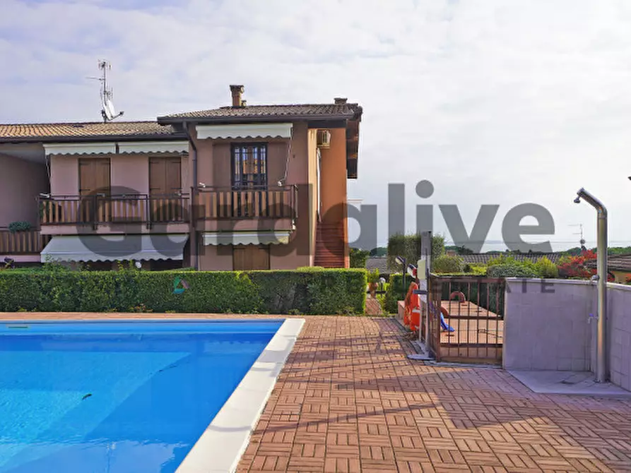 Immagine 18 di Appartamento in vendita  in Via Cabasse a Padenghe Sul Garda