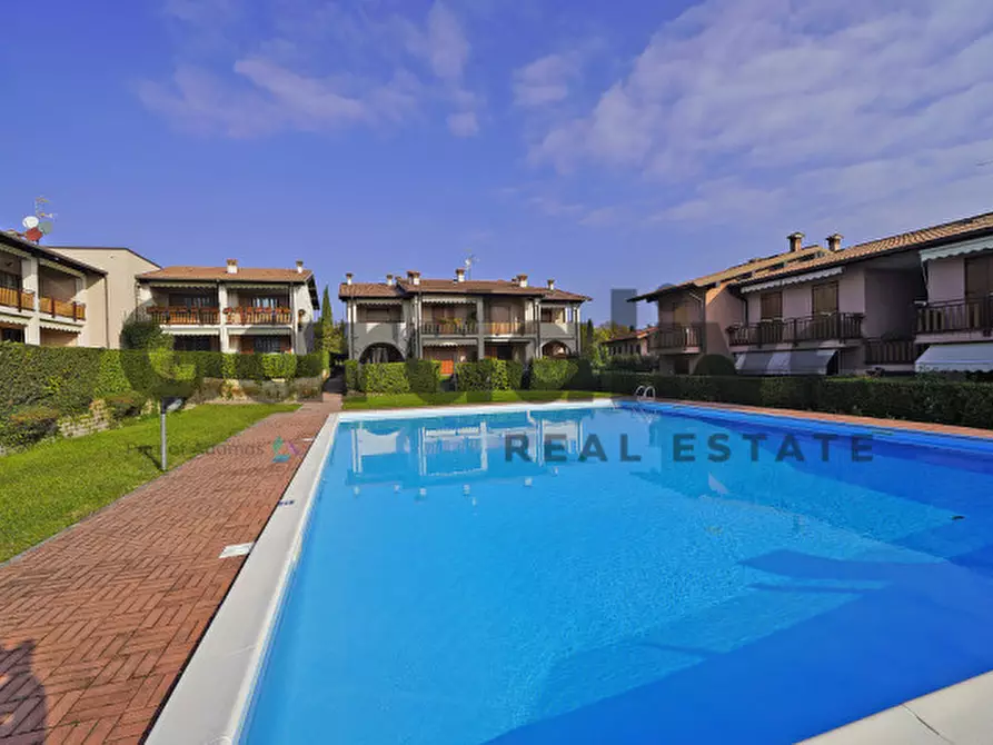 Immagine 19 di Appartamento in vendita  in Via Cabasse a Padenghe Sul Garda