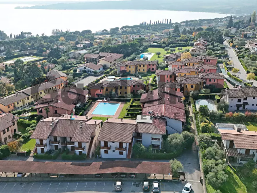 Immagine 24 di Appartamento in vendita  in Via Cabasse a Padenghe Sul Garda