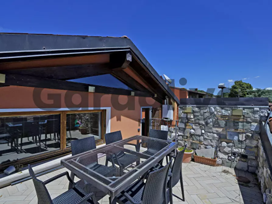 Immagine 3 di Appartamento in vendita  in Via Leutelmonte a Manerba Del Garda