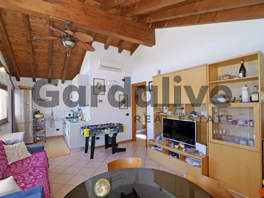 Immagine 5 di Appartamento in vendita  in Via Leutelmonte a Manerba Del Garda