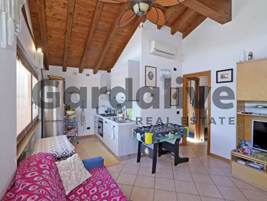Immagine 6 di Appartamento in vendita  in Via Leutelmonte a Manerba Del Garda