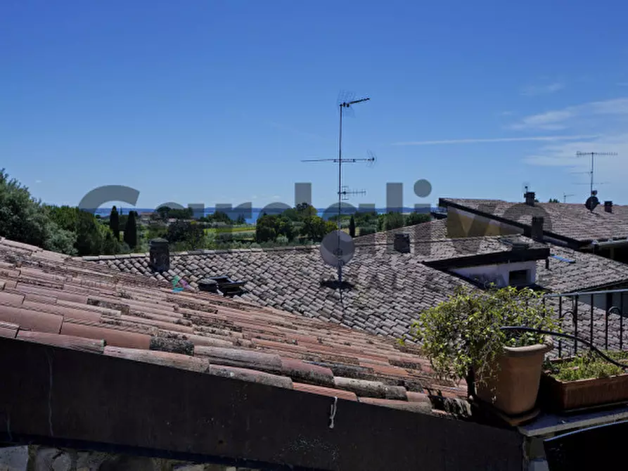 Immagine 12 di Appartamento in vendita  in Via Leutelmonte a Manerba Del Garda